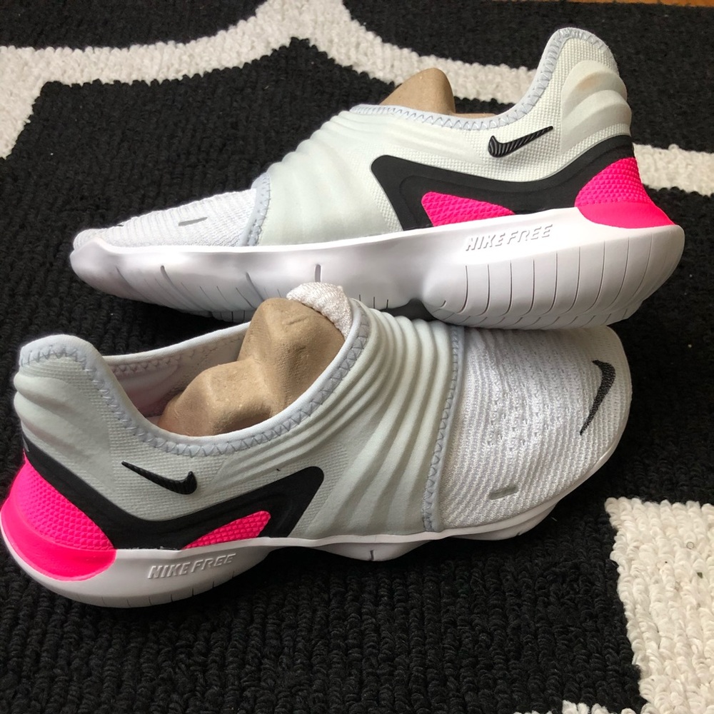Women’s Nike Free Flynit 3.0 NEW